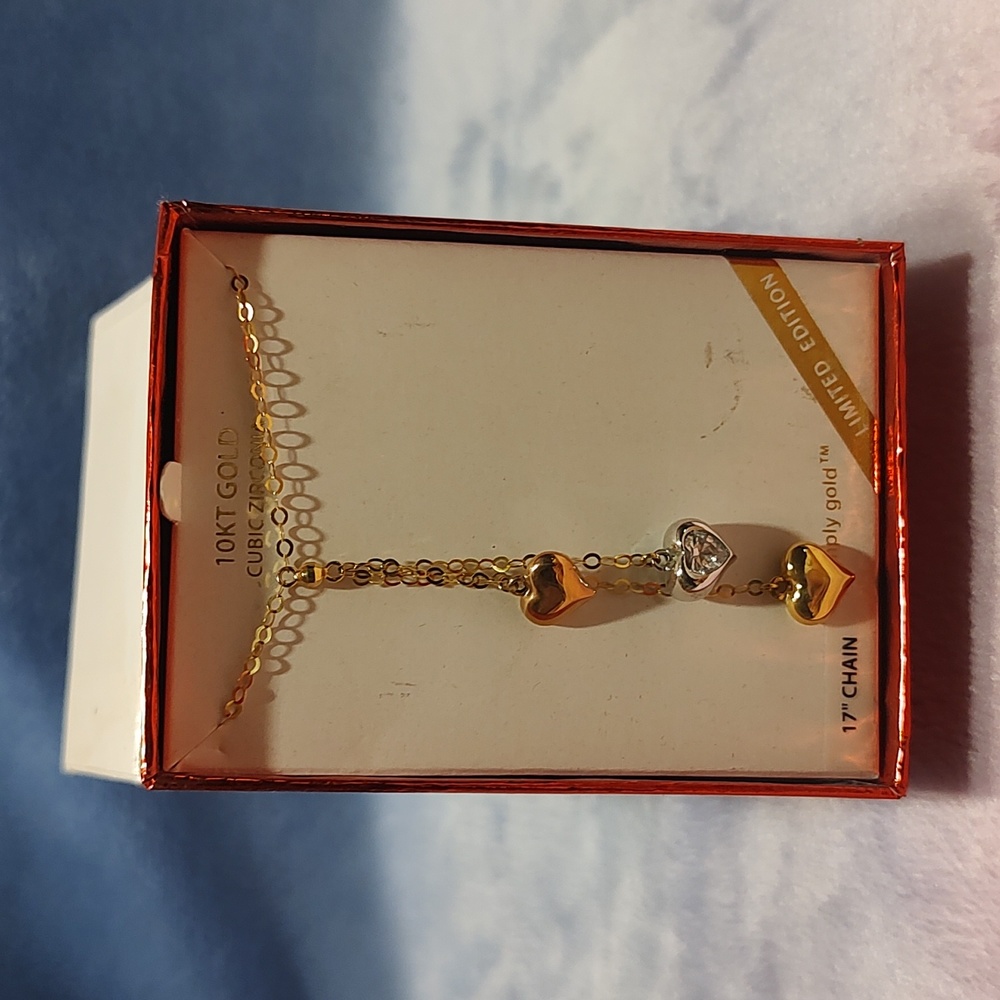 NIB 10KT Gold Triple Heart Dangle CZ Necklace 17" Chain